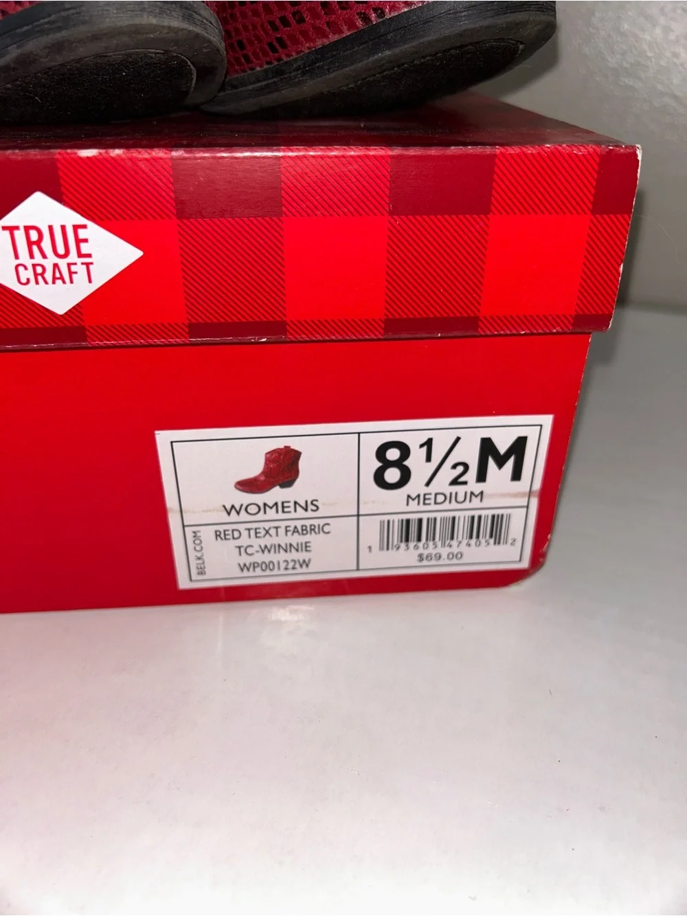 True Craft Red Snake-Embossed Ankle Booties size 8.5